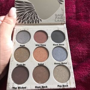 Rock n roll eyeshadow pallete